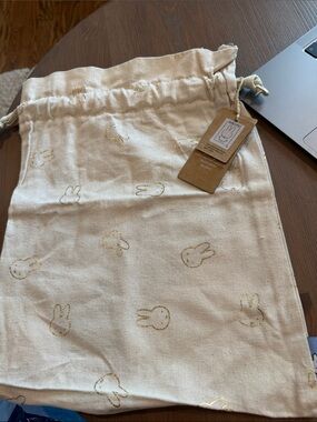 NWT Miffy Large Giftbag with Gold Miffy Accents